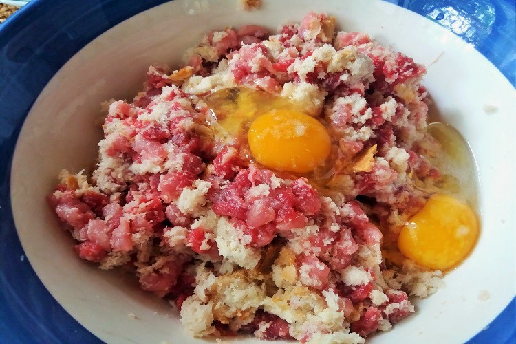 impasto polpette con uova - ammacucenà