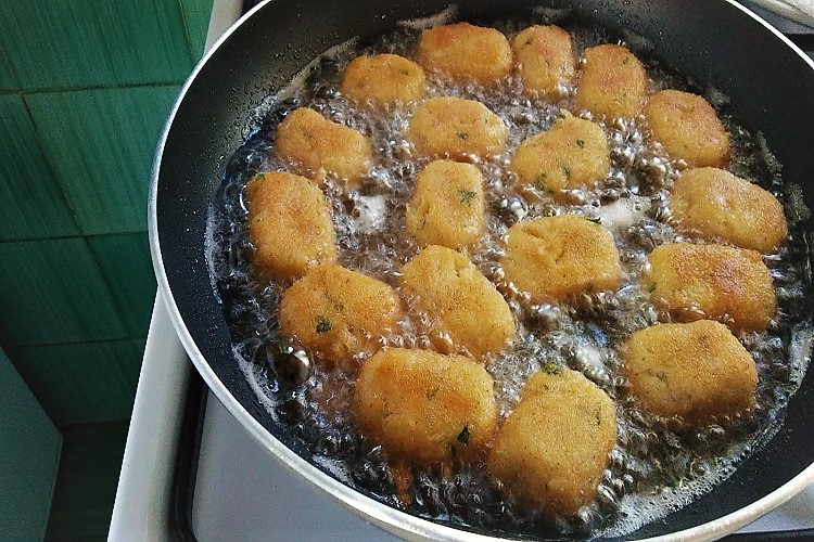 frittura dei crocchè pollo e patate - ammacucenà