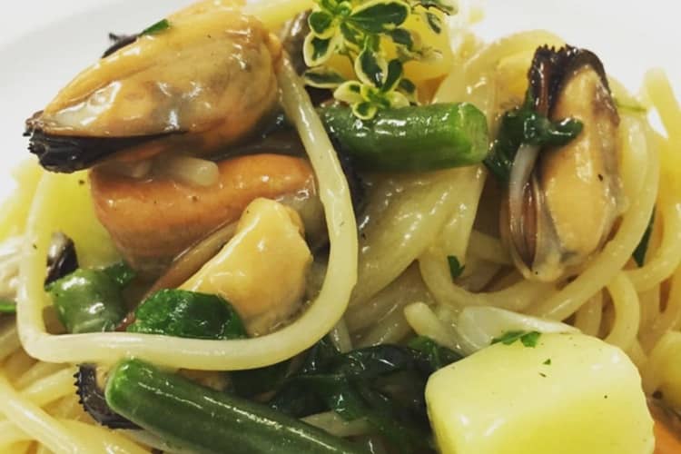 Spaghetti cozze, fagiolini e patate
